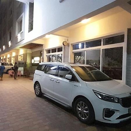 Hotel Golden Sand Велангани Екстериор снимка