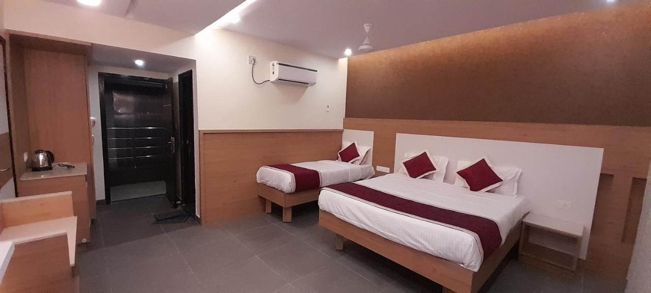 Hotel Golden Sand Велангани Екстериор снимка